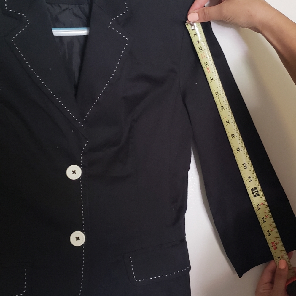 Blazer - Picture 6 of 6